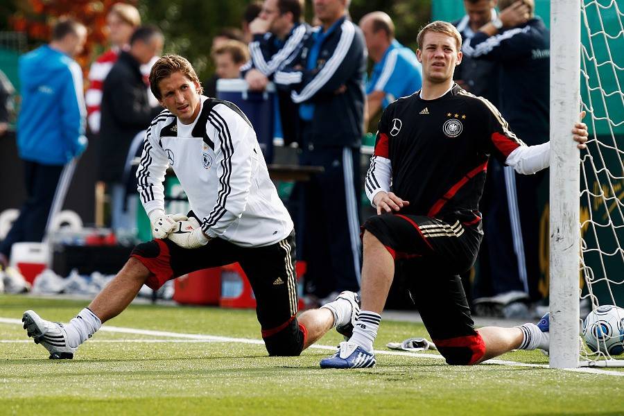 年轻门将的 年轻门将的