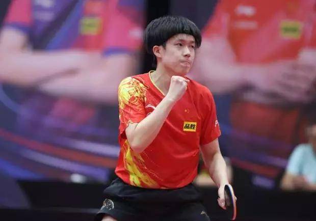 显得那么不 显得那么不