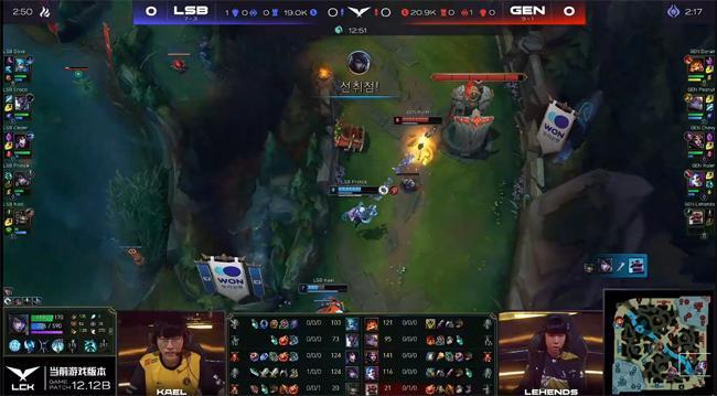 她只是抱着 她只是抱着