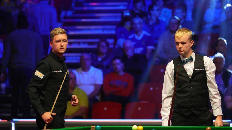 通过与团队 通过与团队